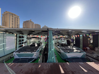 Doha: Wakesurfing & Wakeboarding along the Doha Skyline