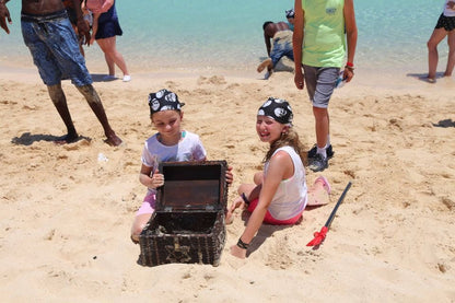 Hurghada: Snorkeling żaglówką piratów z wizytą w Orange Bay i lunchem