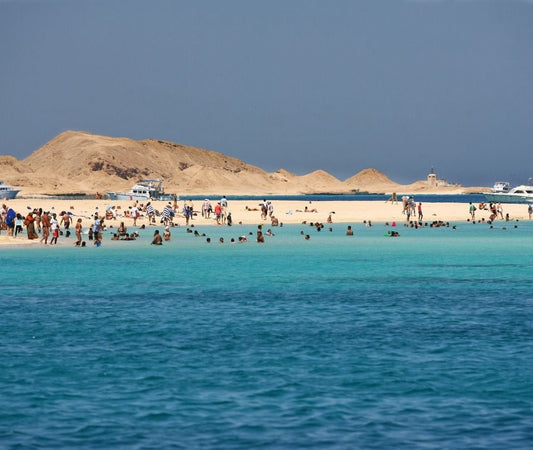 Hurghada: Ausflug zur Paradiesinsel mit Schnorcheln, Tauchen und Mittagessen