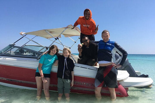 Hurghada: Prywatna 4-godzinna wycieczka łodzią motorową, pływanie z delfinami, snorkeling i wyspy