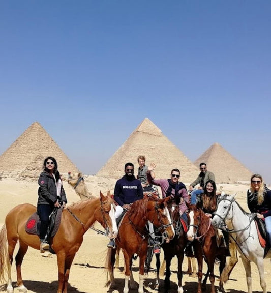 Kair: Przeżyj jazdę konną przy piramidach w Gizie