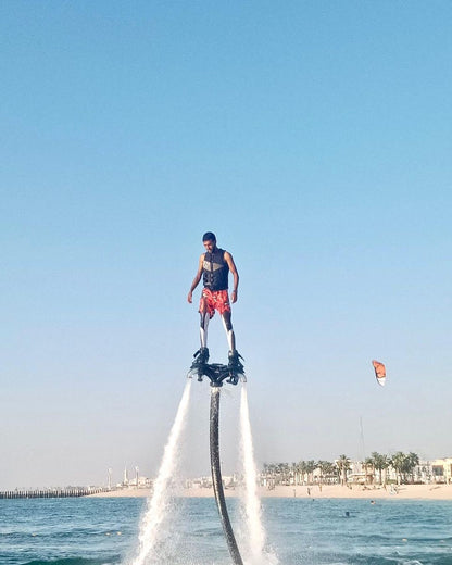 Dubaï : expérience combinée jet ski et flyboard à Dubaï