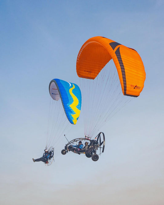 Doha: Fly Over Sealine Desert in Paratrike Aerial Tour