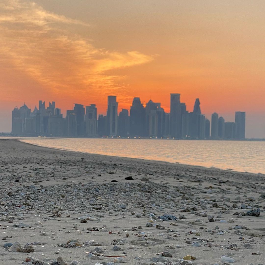 Doha: Rejs łodzią o zachodzie słońca i nocą wzdłuż Corniche w Doha