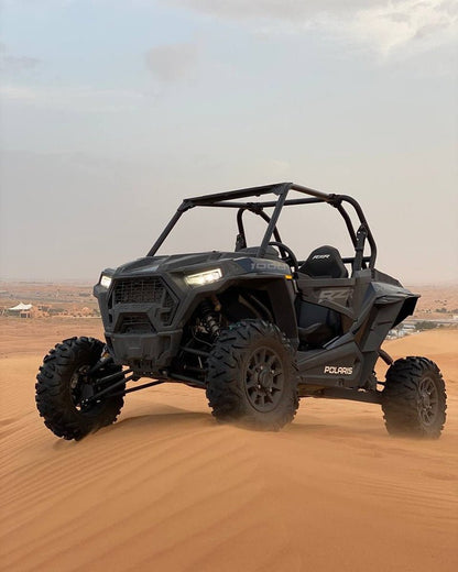 Dubaj: pustynia Red Dune, przejażdżka buggy po wydmach i kolacja w formie bufetu z grillem