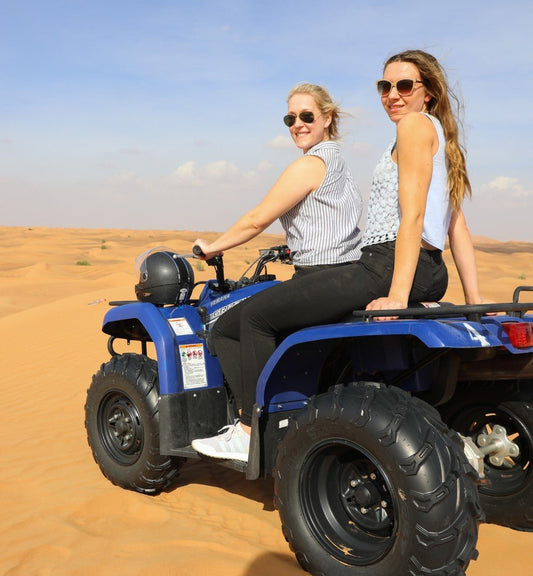 多哈：4x4 半日私人沙漠探险、骑骆驼和四轮摩托车