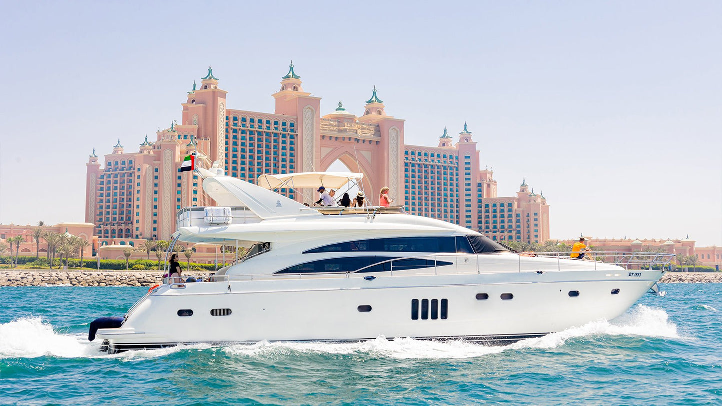 Dubai: Excursão matinal de iate de luxo no Burj com café da manhã