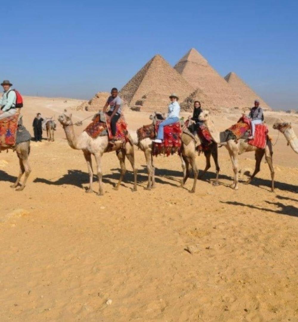 Kairo: Erleben Sie Kamelreiten bei den Pyramiden von Gizeh