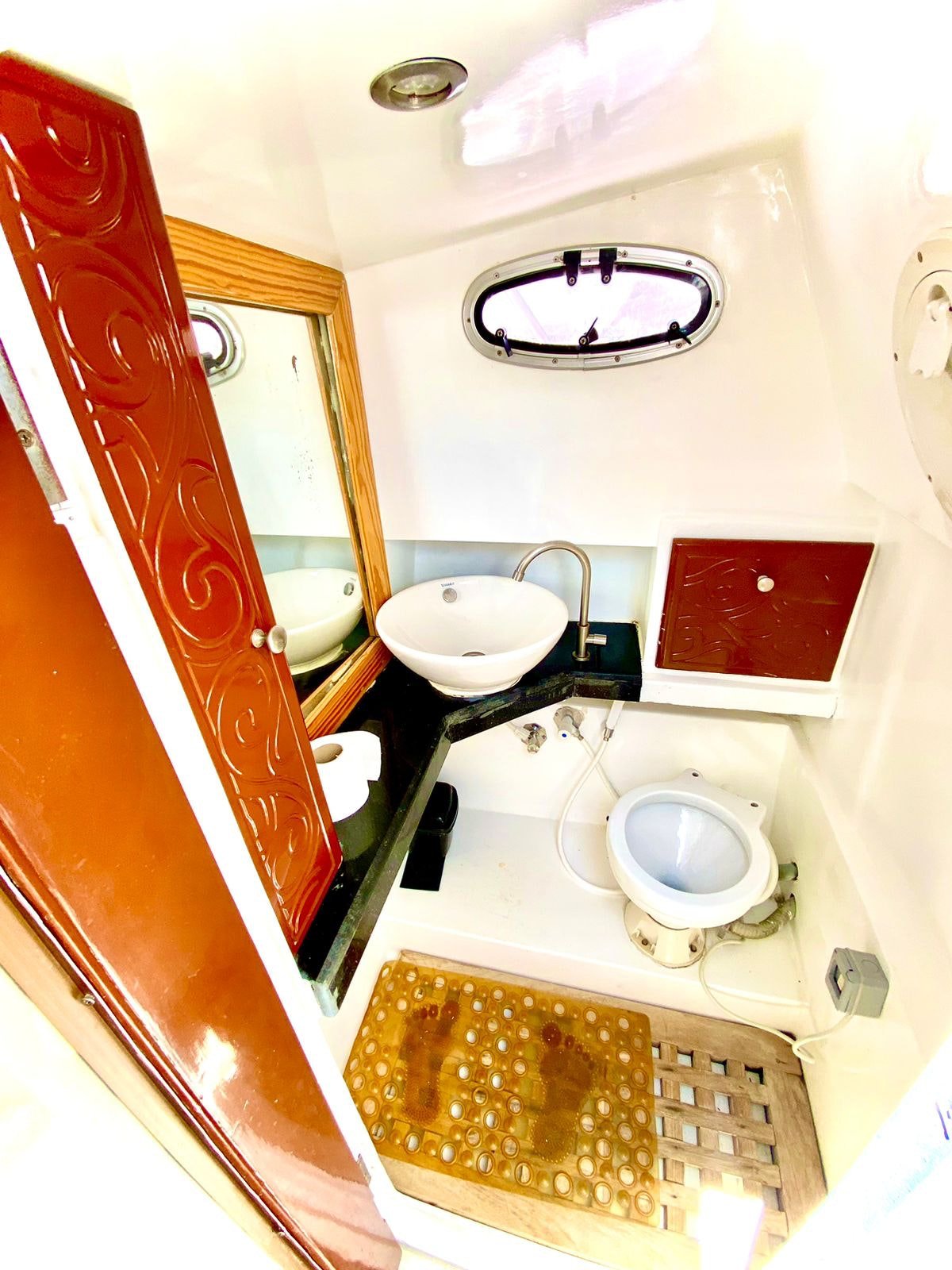 El Gouna: Moods Private Speedboat Rental to Bayoud