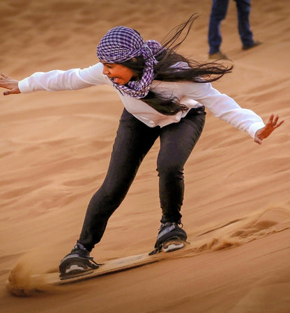 Dubai: Safari de meio dia no deserto, passeio nas dunas, sandboard e passeio de camelo