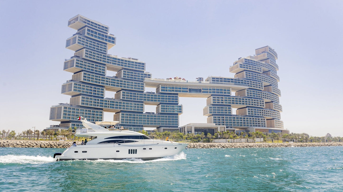 Dubai: excursão pela costa do iate de luxo ao pôr do sol no Burj com churrasco ao vivo