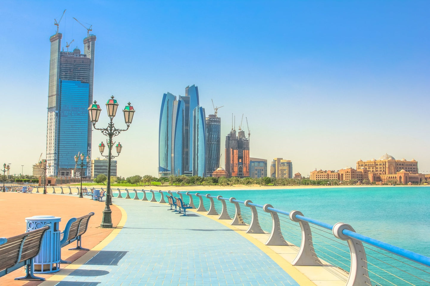 Din Dubai: tur premium de vizitare a obiectivelor turistice Abu Dhabi de o zi întreagă