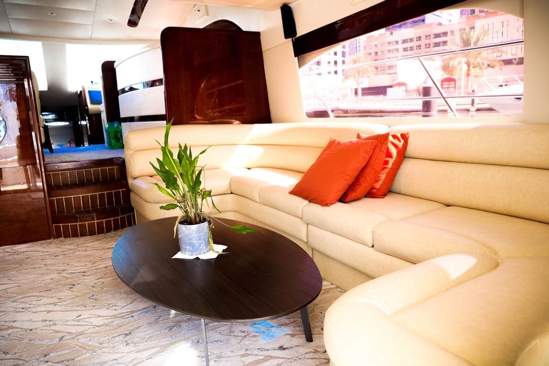 Dubai: Privatvermietung einer Wukong 68-Fuß-Luxusyacht