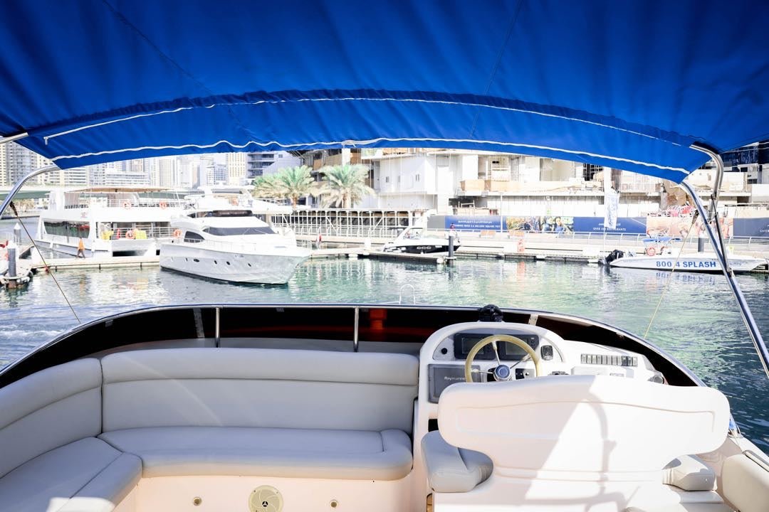 Dubai: Privatvermietung einer Wukong 68-Fuß-Luxusyacht