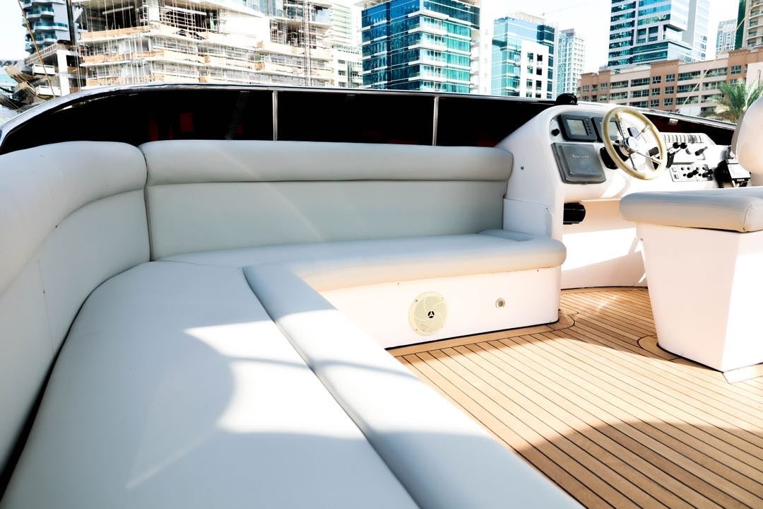 Dubai: Privatvermietung einer Wukong 68-Fuß-Luxusyacht