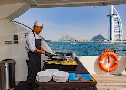 Dubai: Morning Superyacht Experience
