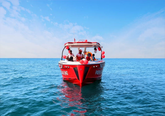 Dubai: lancha particular de luxo com passeio turístico