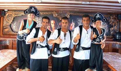 Sharm El Sheikh: Piraten-Segelboot mit Mittagsbuffet