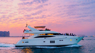 Dubai: Luxury Yacht Tour with Optional BBQ Lunch or Dinner