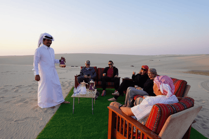 Doha : safari VIP d'une journée dans le désert avec dîner traditionnel de style bédouin