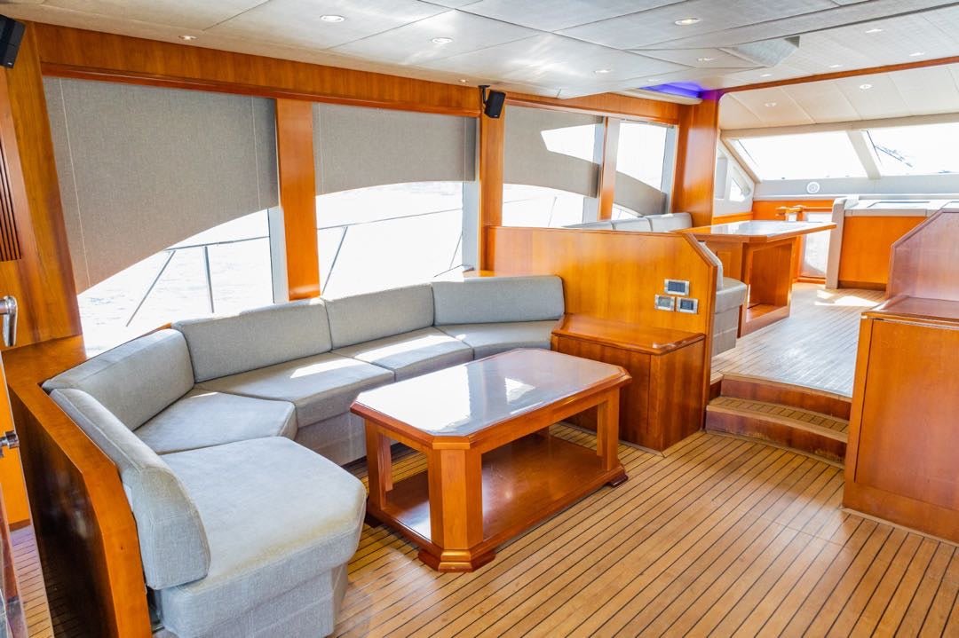 Dubai: Lana 62 Fuß Luxusyacht, Privatvermietung
