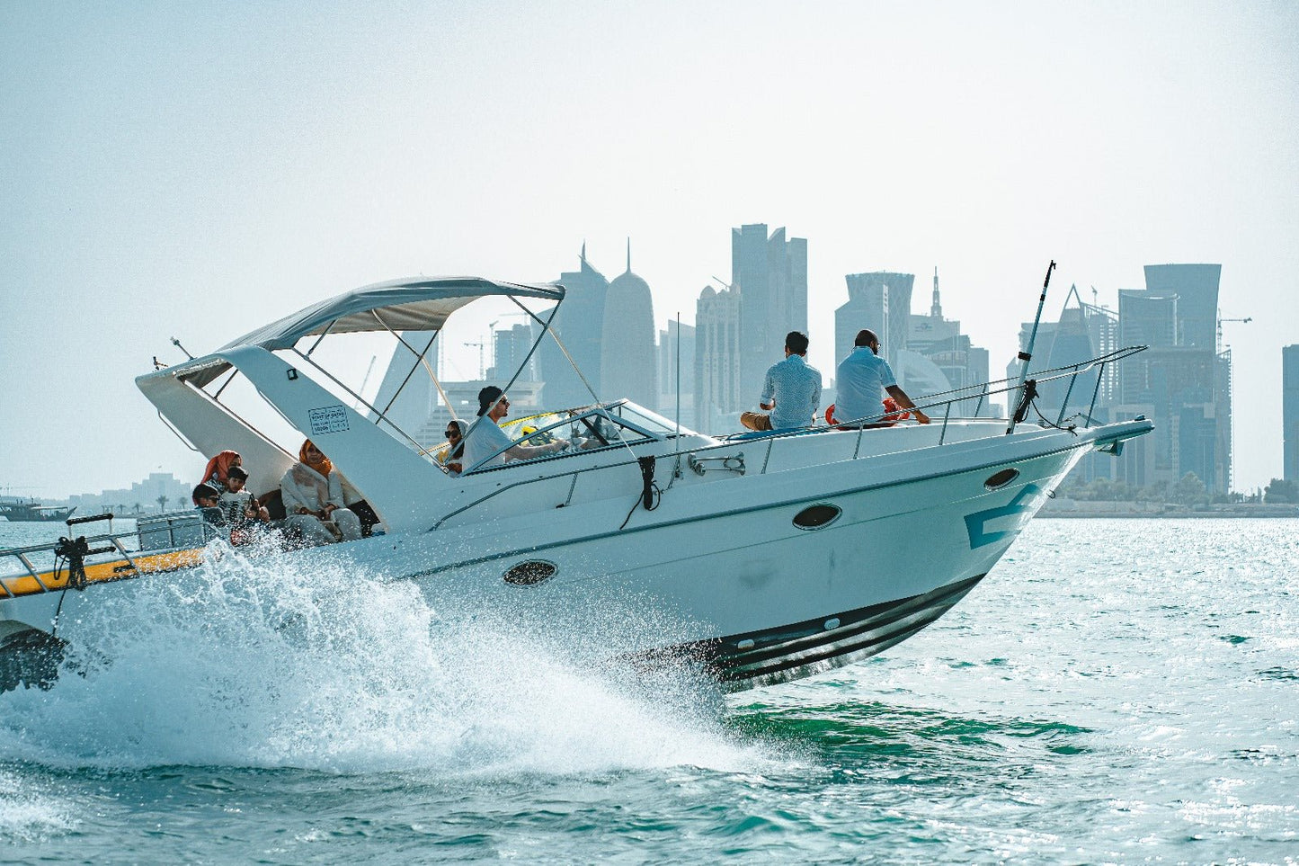 Doha: Morgendliche Bootsfahrt entlang der Doha Corniche