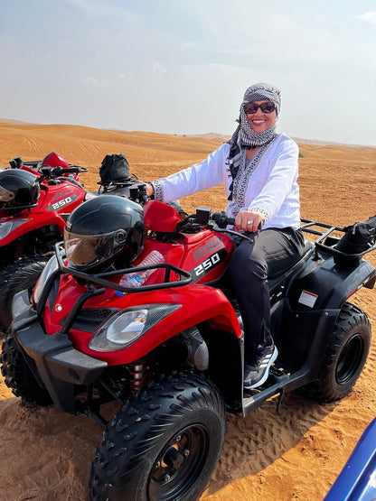 Dubai: Safari de meio dia no deserto, passeio nas dunas, sandboard e passeio de camelo