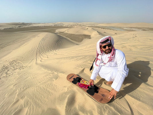 Doha : safari privé d'une demi-journée dans le désert au lever du soleil en 4x4, visite des dunes et de la mer intérieure