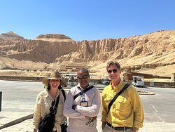 Luxor: visita privada a Nefertari, las tumbas del rey Tut, el Valle de los Reyes y el templo de Hatshepsut