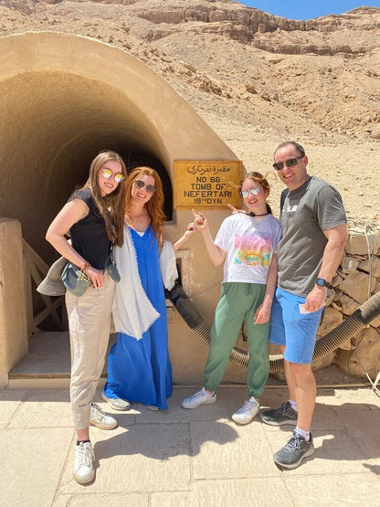 Luxor: visita privada a Nefertari, las tumbas del rey Tut, el Valle de los Reyes y el templo de Hatshepsut