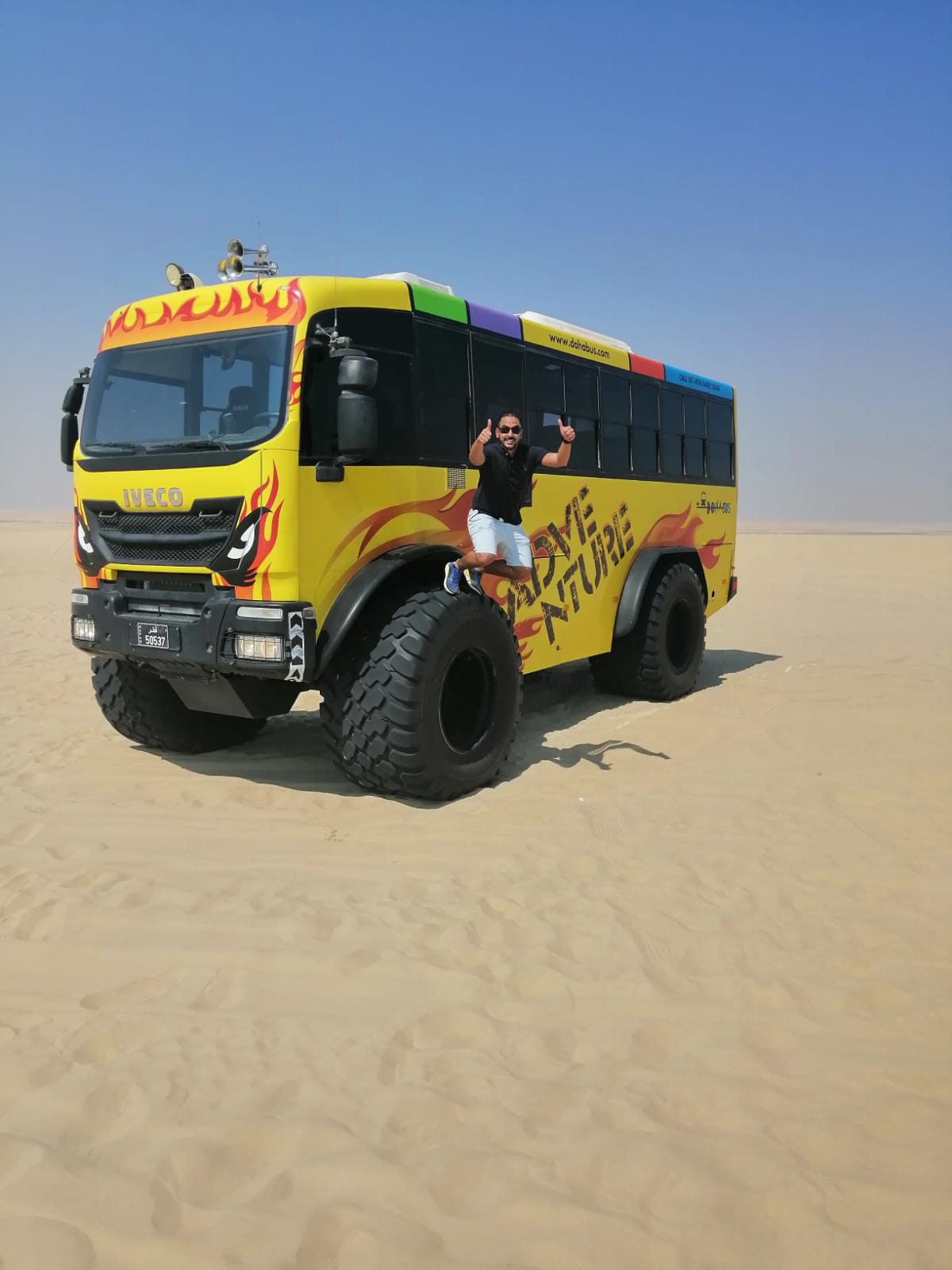 Doha: Monster Bus Tour in Sealine Desert