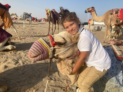 Doha : safari d'une journée dans le désert, exploration des dunes, excursion en mer intérieure et dîner barbecue