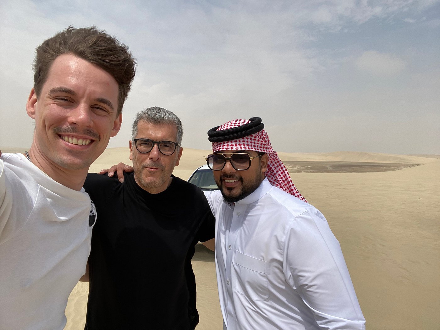 Doha : safari d'une journée dans le désert, exploration des dunes, excursion en mer intérieure et dîner barbecue
