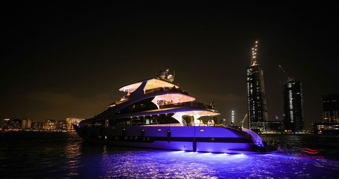 Dubai: Evening Superyacht Experience